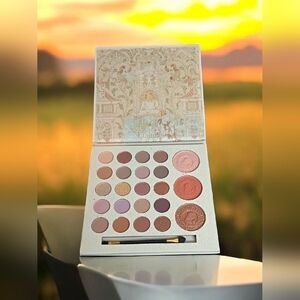 ErshiQi Eyeshadow And Blush Palette - Multi-Color, 20 Eyeshadow Pans & 3 Blushes